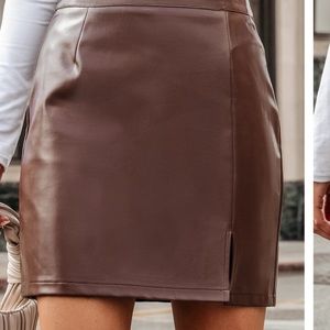 Faux leather slit mini skirt